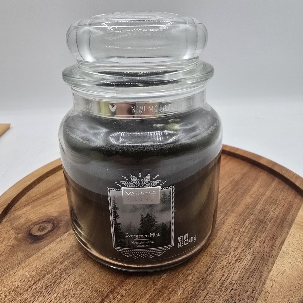 NEW!  Yankee Candle Evergreen Mist- 1 Wick Med 14.5 oz Jar Candle